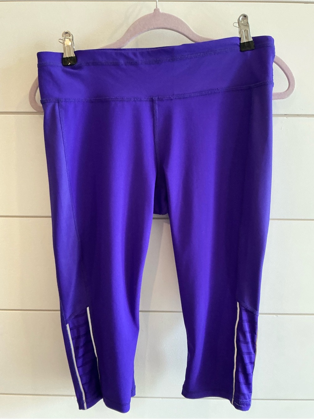 Version women’s Capri Leggings